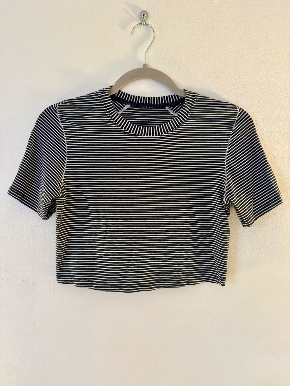 Lululemon Black & White Striped Short Sleeve Crop Top